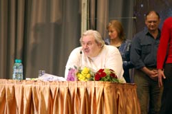 Николай Левашов проводит семинар-выступление в Москве в марте 2010 года